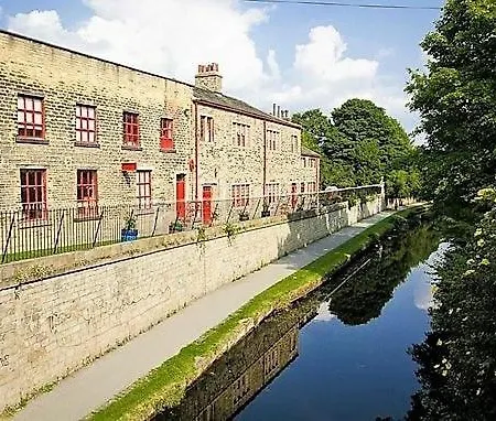 -f9gh- For Your Relaxed, Cosy Stay, Parking *