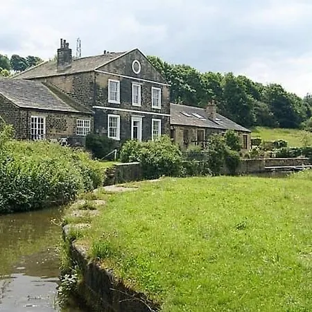 -f9gh- For Your Relaxed, Cosy Stay, Parking * Leeds (West Yorkshire)