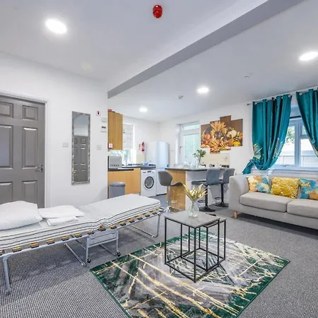 -f9gh- For Your Relaxed, Cosy Stay, Parking * Leeds (West Yorkshire)