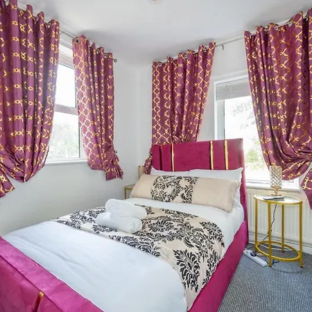 -f9gh- For Your Relaxed, Cosy Stay, Parking