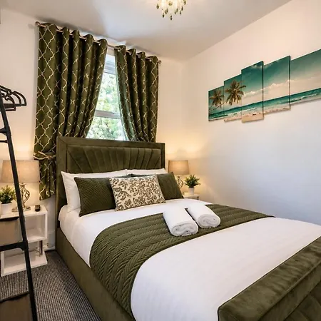 F9gh - Stylish With Garden In * Leeds (West Yorkshire)