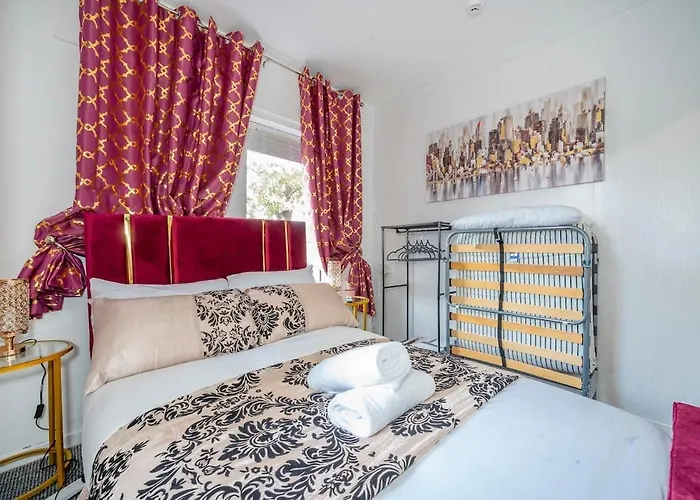 -f9gh- For Your Relaxed, Cosy Stay, Parking Leeds (West Yorkshire)