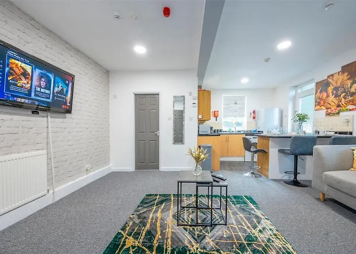 Apartment -f9gh- For Your Relaxed, Cosy Stay, Parking Leeds (West Yorkshire)